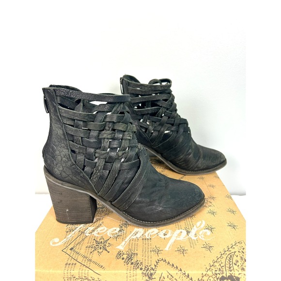 Free People Carrera Black Leather Woven Strappy Heel Ankle Booties Sz 38 US 7.5 - Picture 4 of 14